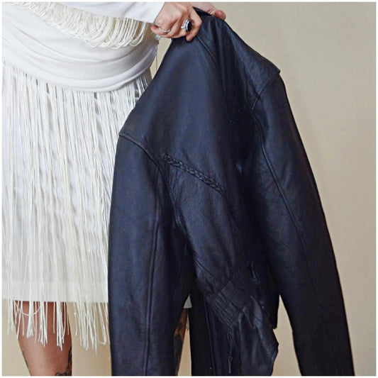 1990s Large Motorcycle Jacket – Vintage Zipper Daggar Collar Black Leather Moto Jacket