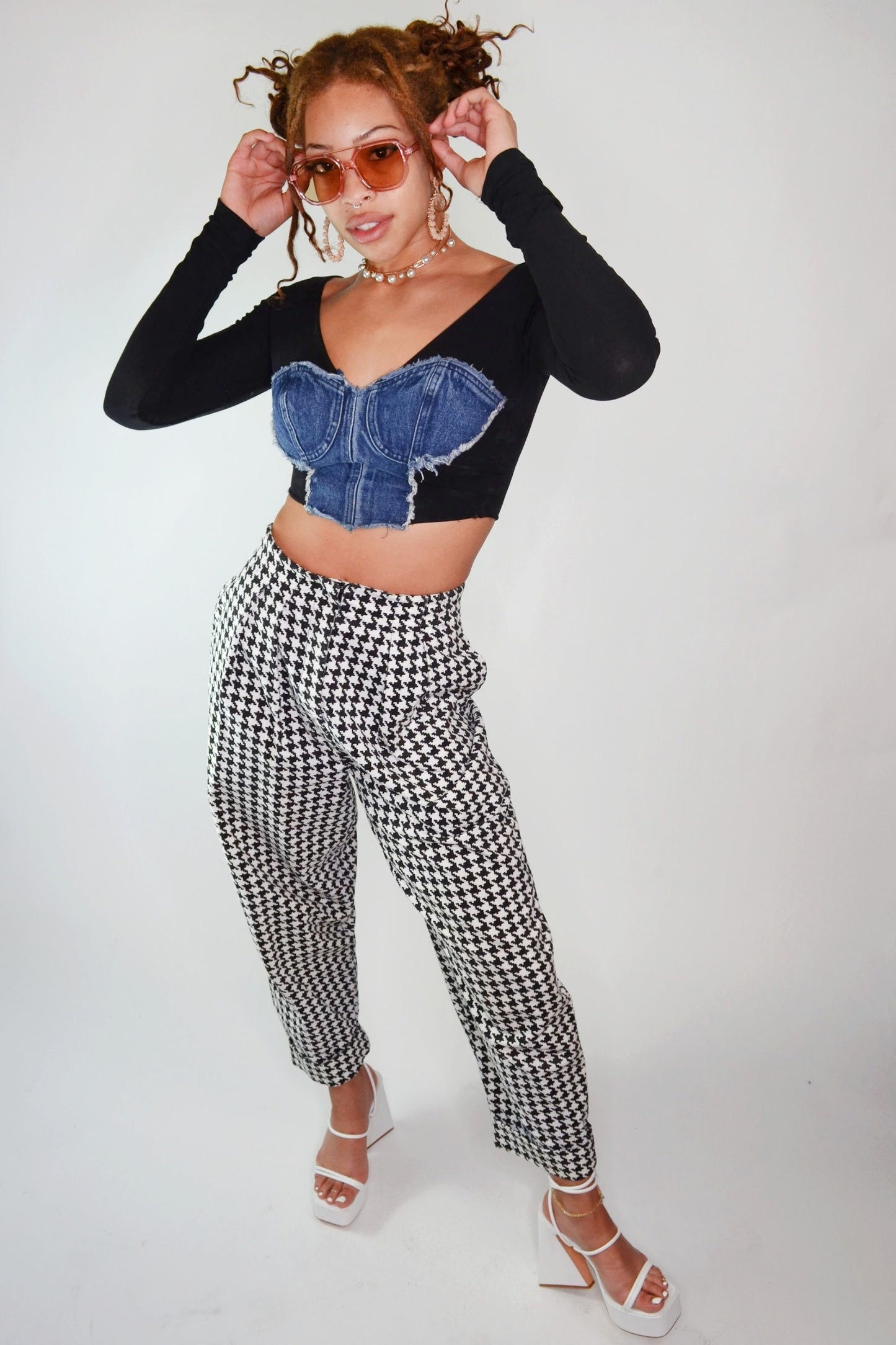 26 waist - Vintage 1980s Betsey Johnson Houndstooth Trousers 80s Punk Label Black and White