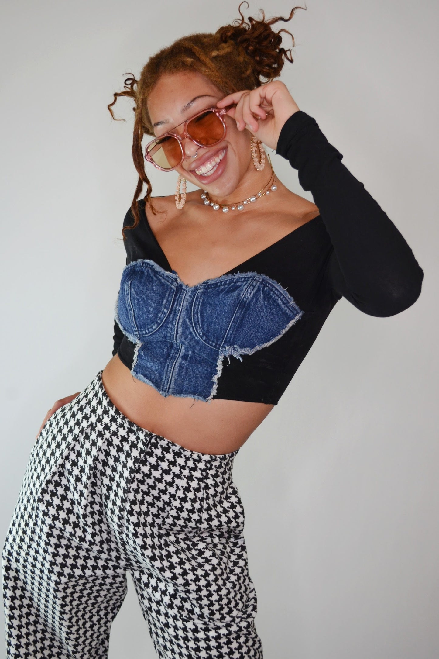 26 waist - Vintage 1980s Betsey Johnson Houndstooth Trousers 80s Punk Label Black and White