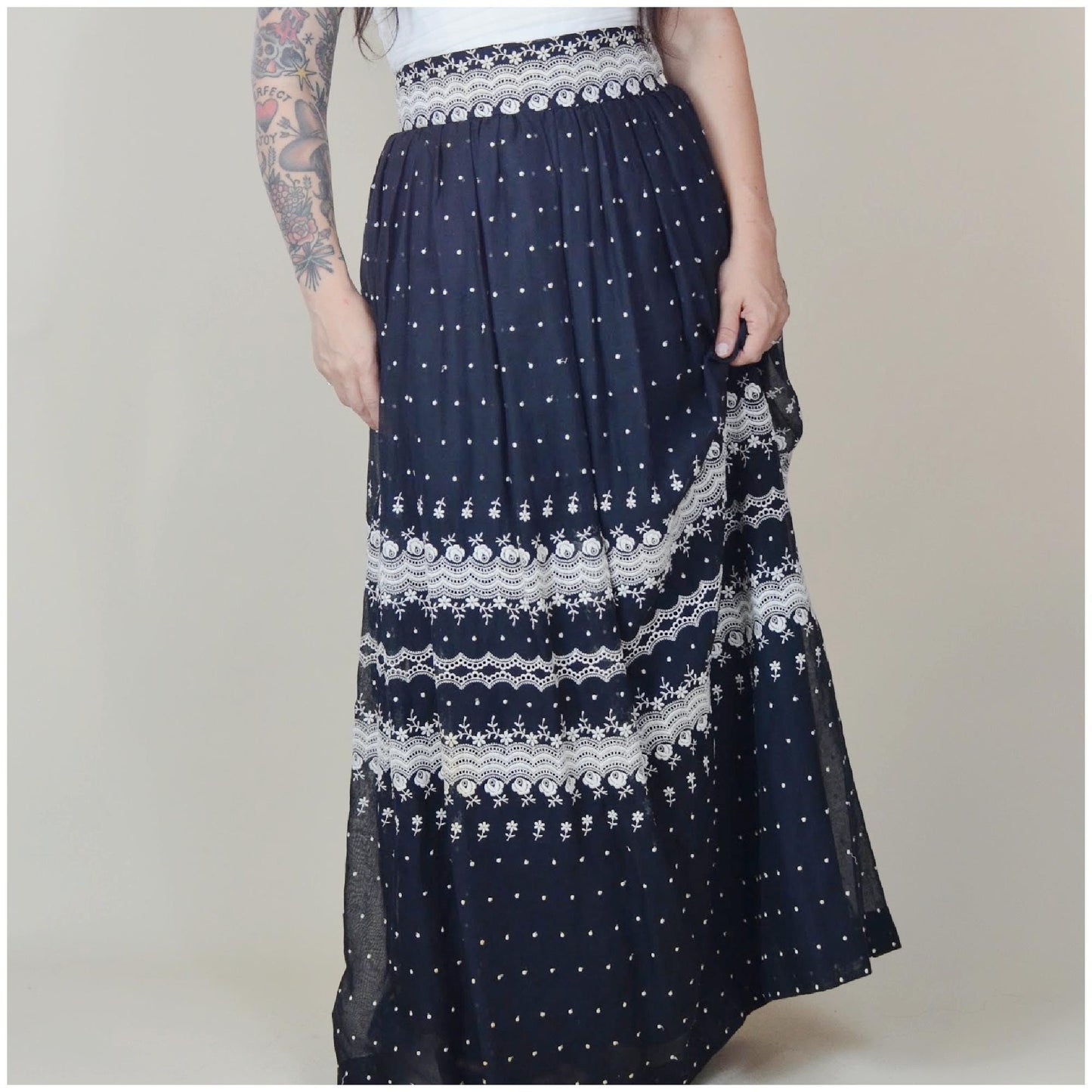 28 waist 1970s BILL TICE Vintage Maxi Skirt 70s Vintage Embroidered Full Skirt