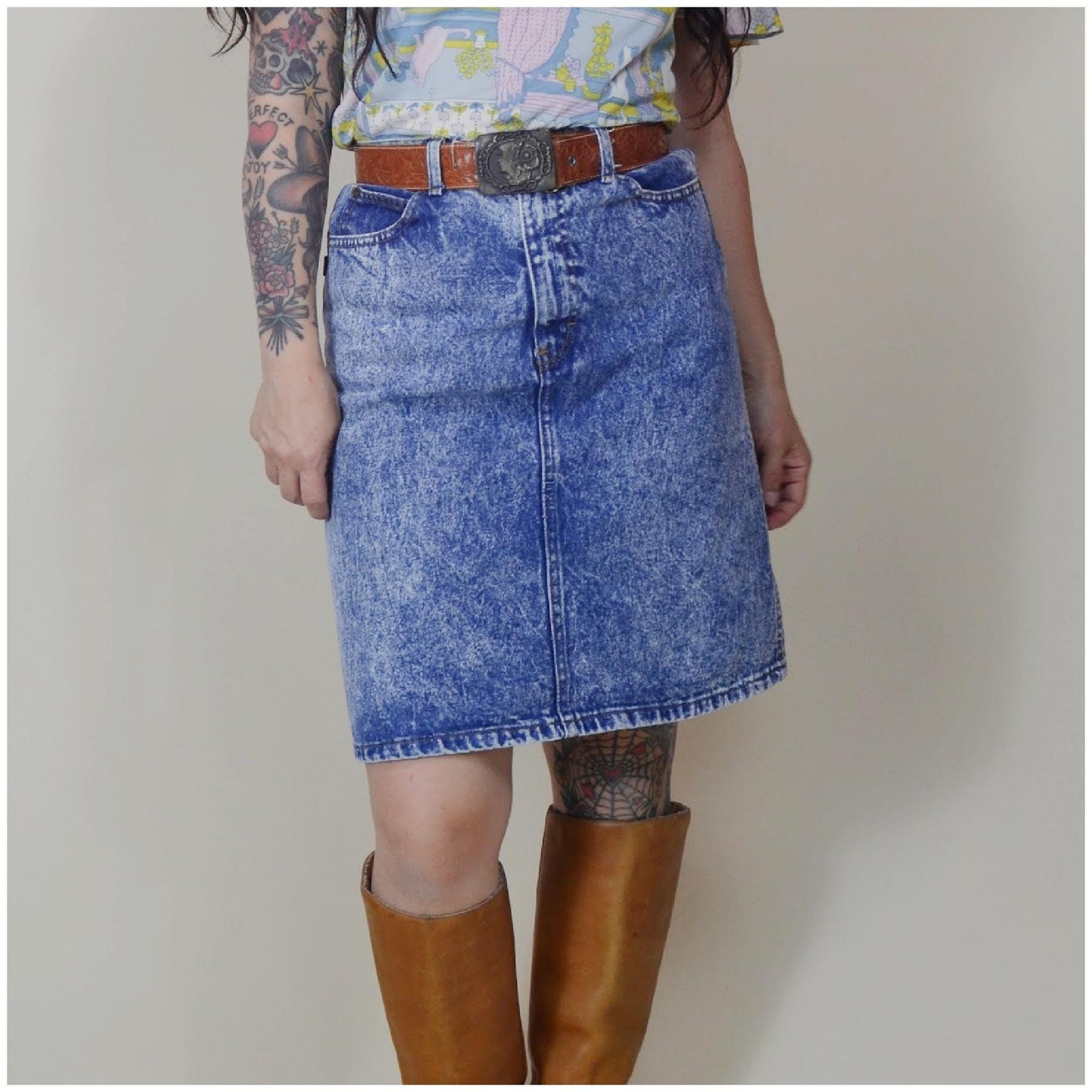 28 waist 1980s Vintage Acid Wash Denim Mini Skirt 80s Fitted