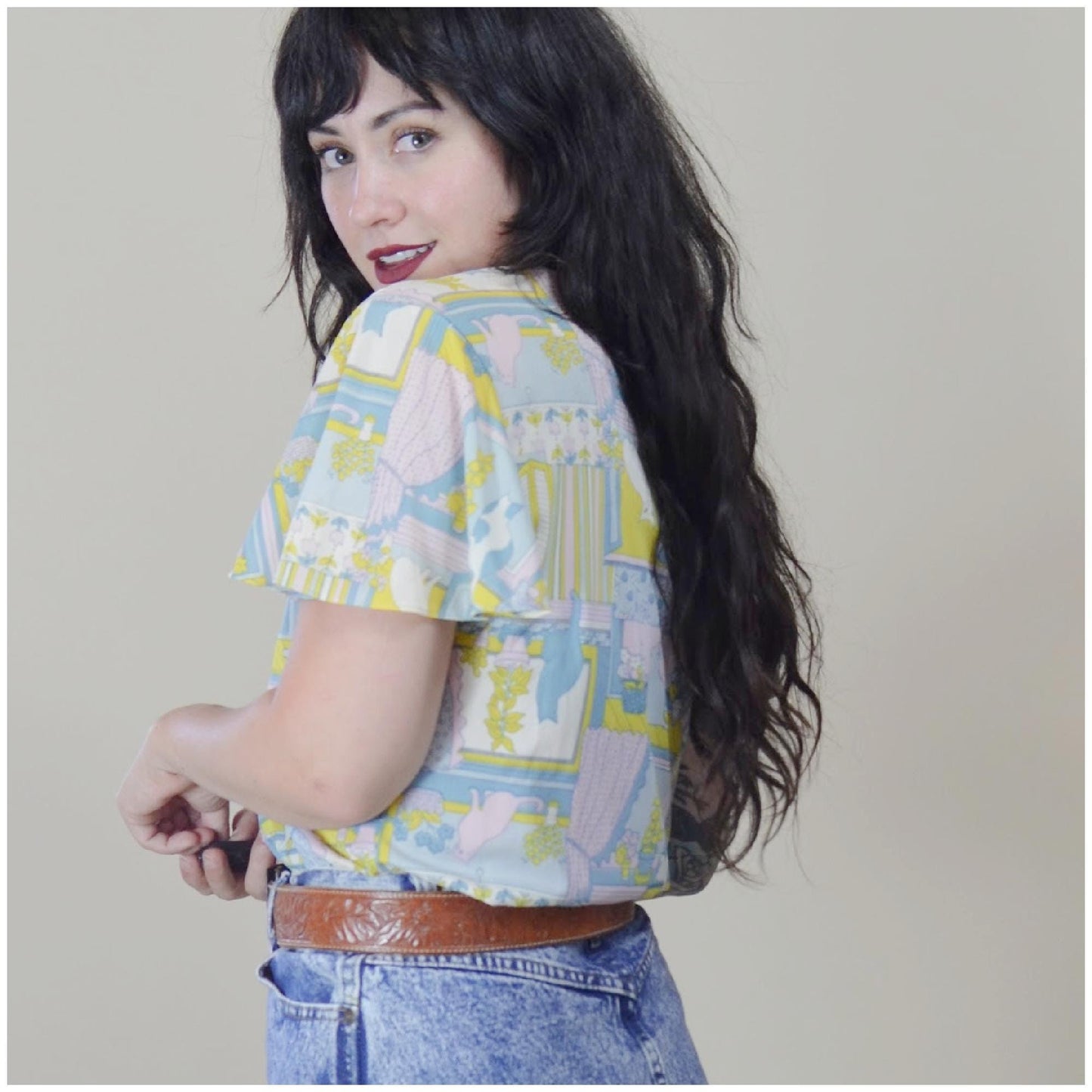 M - 1970s Vintage Cat Print Blouse 70s Cat in a Window Flutter Sleeve