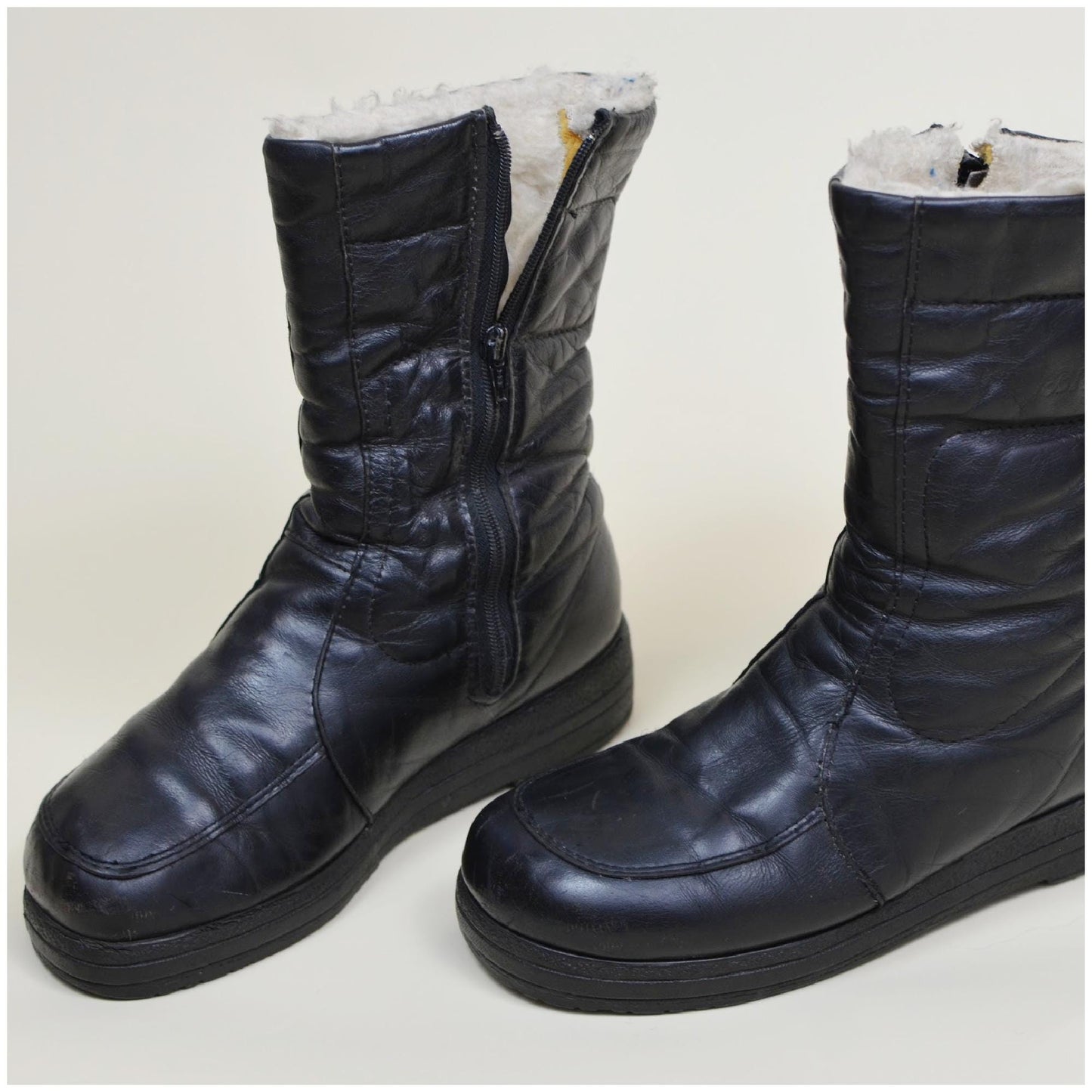 8W 1970s BLONDO Black Leather Platforms Vintage 70s VTG Boots