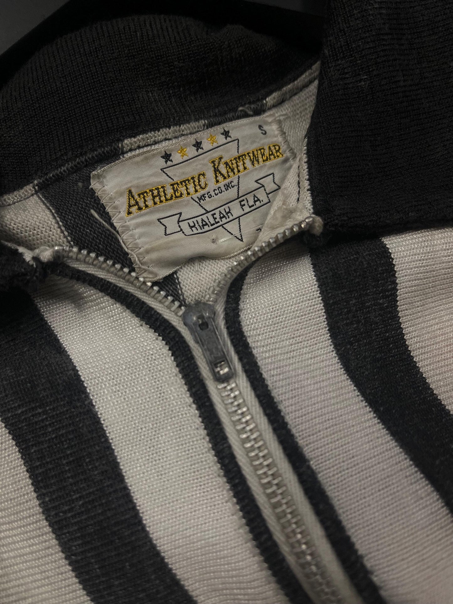 xs 1960s Stripe Referee Stripe Knit Jersey 60s Vintage Sports Shirt