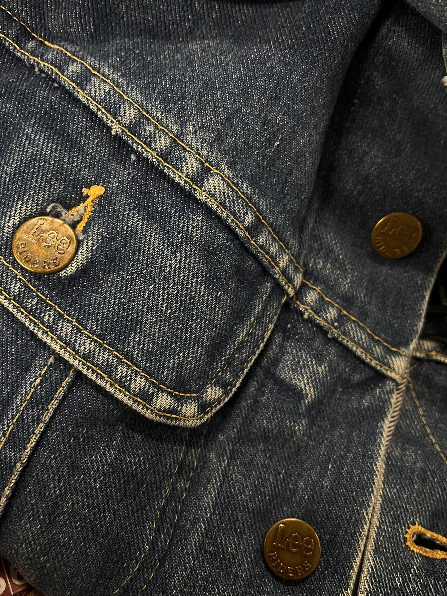 xs small 1970s LEE Denim Jacket Vintage Dark Denim Button Down Jean Jacket