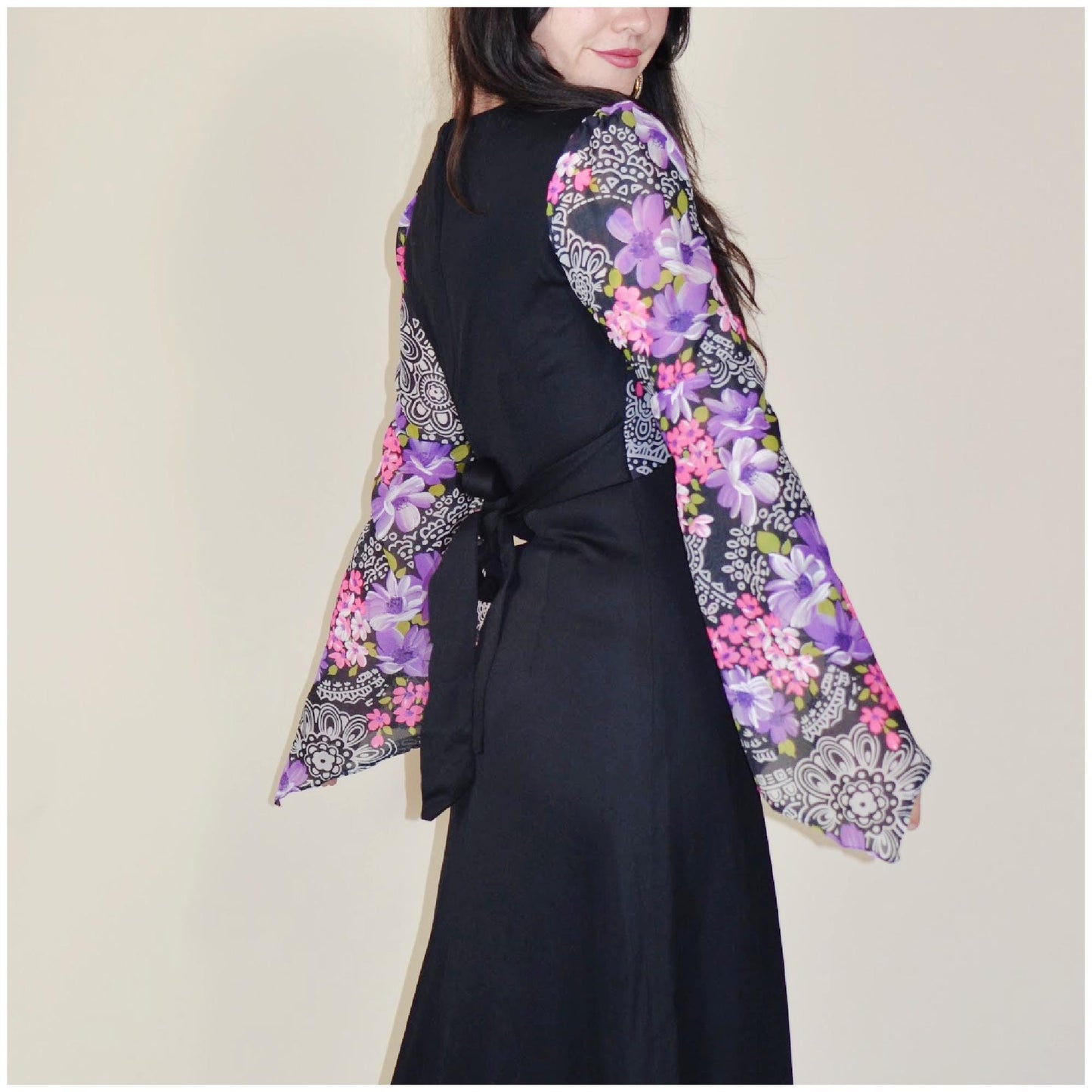 small 1970s Vintage Angel Sleeve Dress 70s Maxi Dress Purple Floral Goth Princess Dress