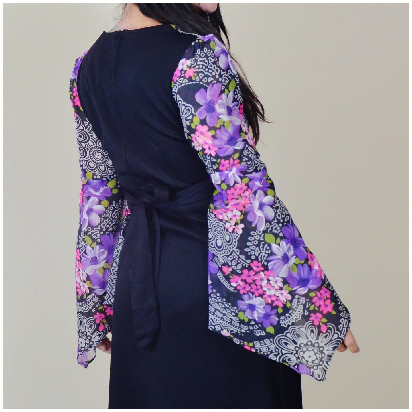 small 1970s Vintage Angel Sleeve Dress 70s Maxi Dress Purple Floral Goth Princess Dress