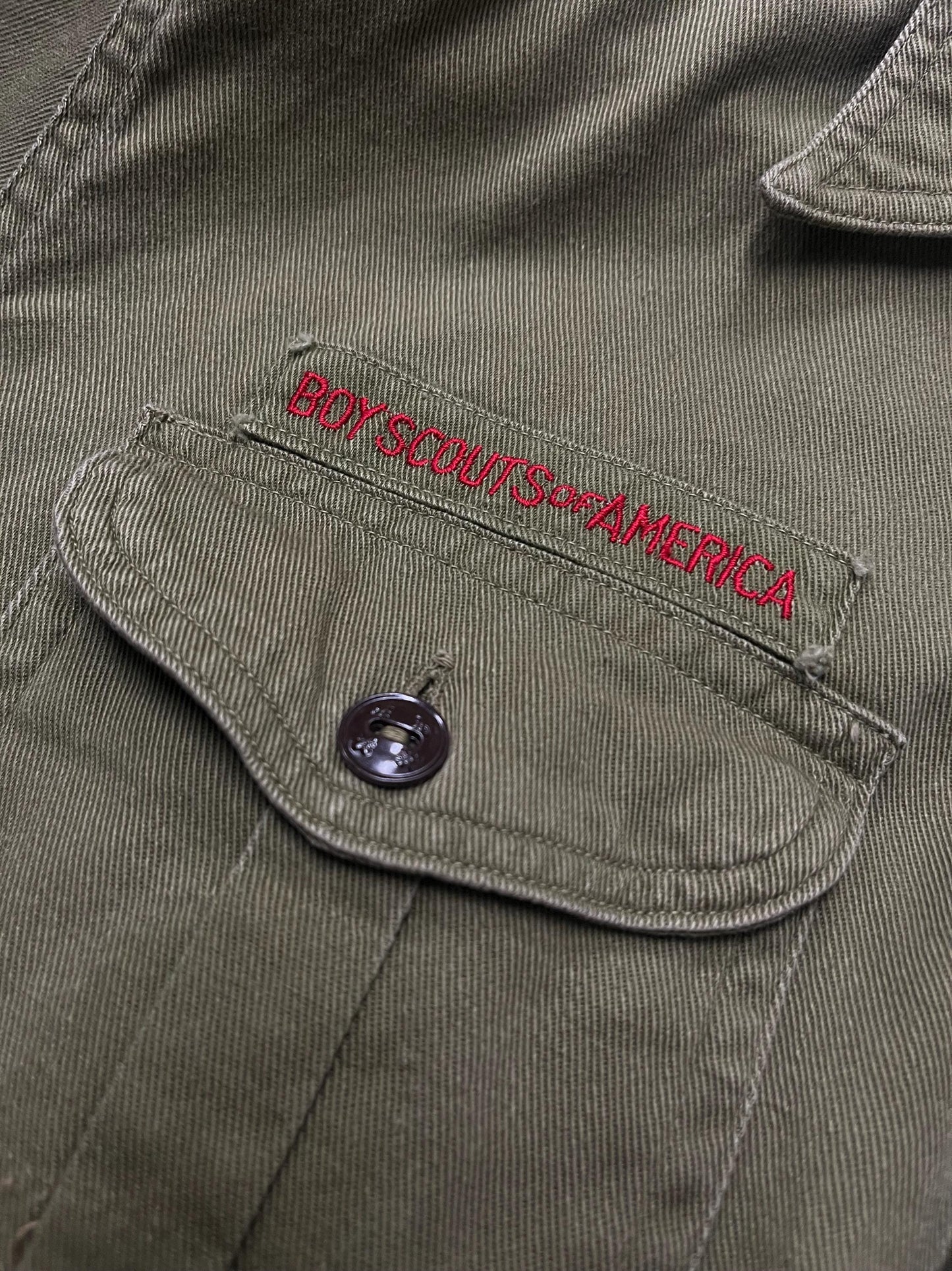 medium 1960s Forest Green Cotton Button Down Shirt Mens BOY SCOUTS of America 70s