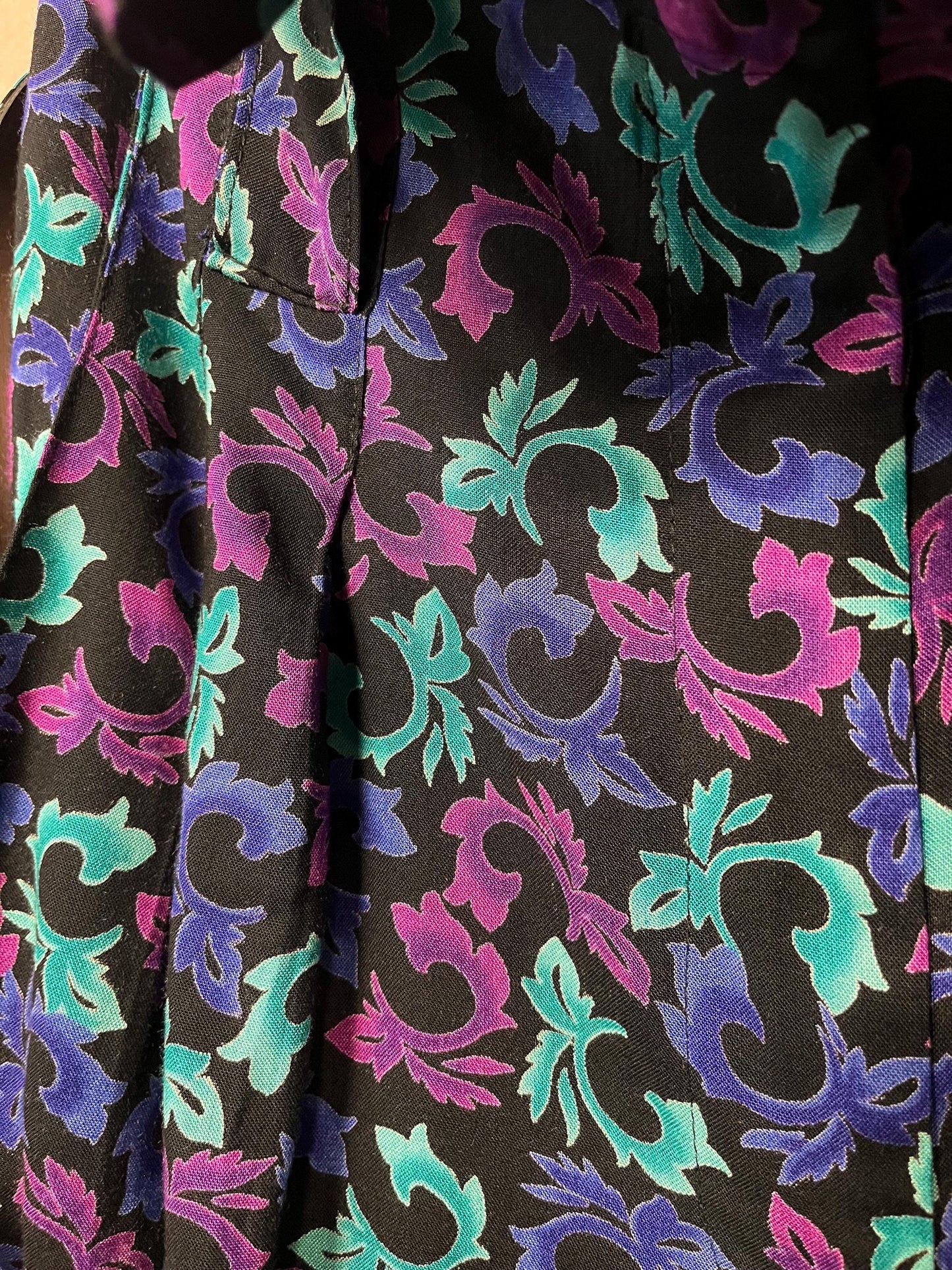 medium 1990s Two Piece Set vintage teal and purple 2-piece wide leg shorts crop blouse