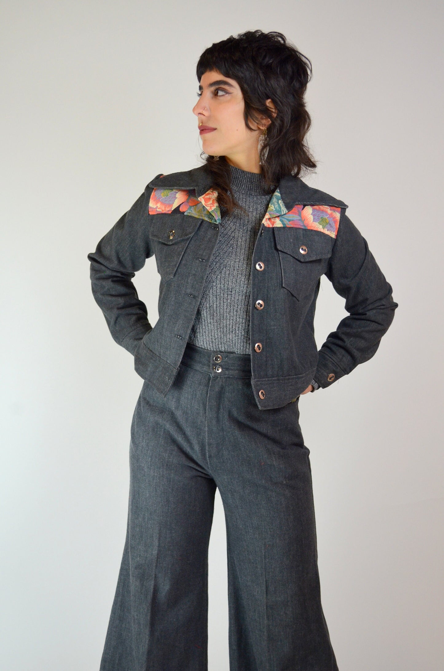XS 1970s Denim 2 Piece Set Vintage Floral Bell Bottoms