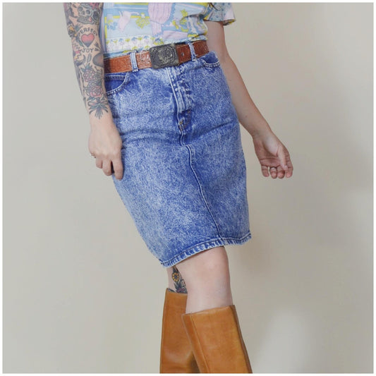 1980s Medium Denim Mini Skirt - Vintage 28 Waist Acid Wash Fitted Skirt
