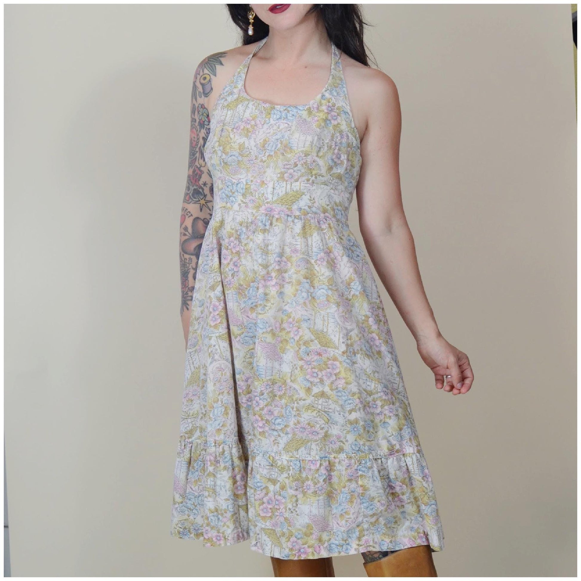 medium - 1970s Halter Dress 70s Vintage Fit and Flare Lightweight Dress Backless