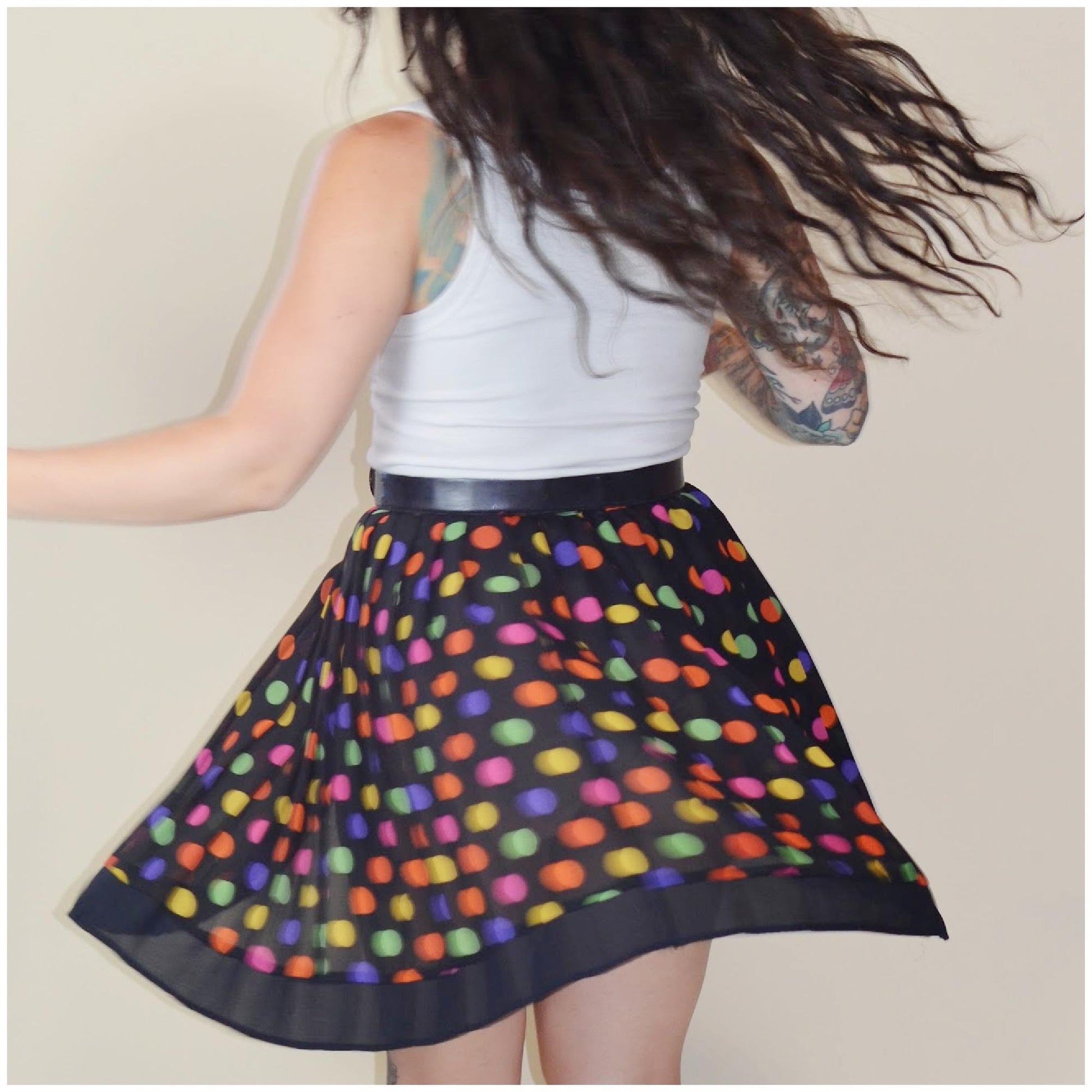 s-m 1980s BCBG Paris Polka Dot Mini Skirt 80s Pleated Chiffon Preppy Skirt