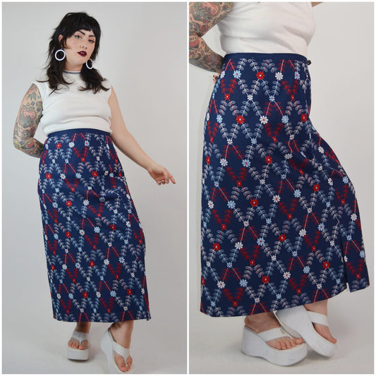XL- 1960s Embroidered Daisy long Skirt